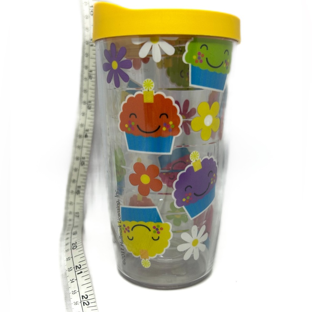 Tervis Tumbler Cupcakes‎ Yellow Top 10oz 2011 Hallmark.